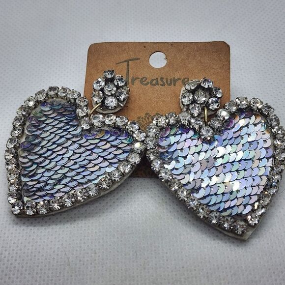 NWT Treasure Dangling Rhinestone & Sequins Heart Earrings - Picture 1 of 3